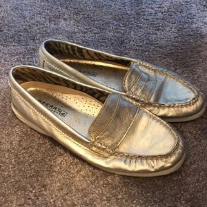 Sperry gold loafers